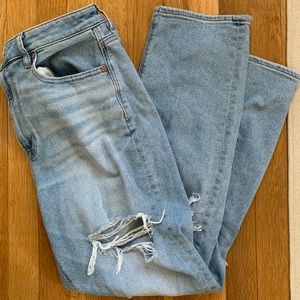 American Eagle Mom Straight Jeans